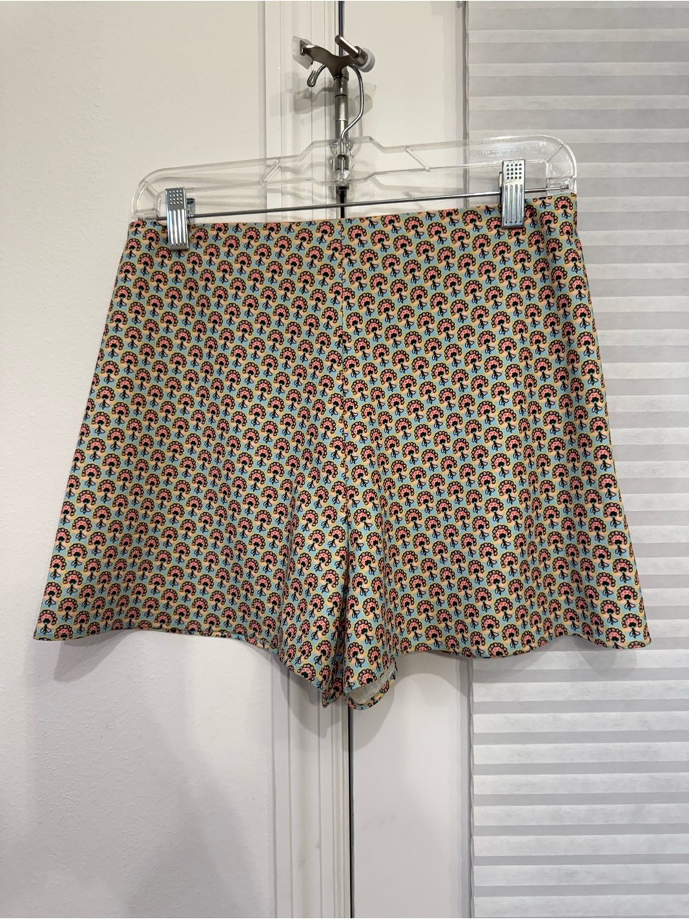 Alice + Olivia High-Waist Floral Print Shorts in Mint, Pink and Black